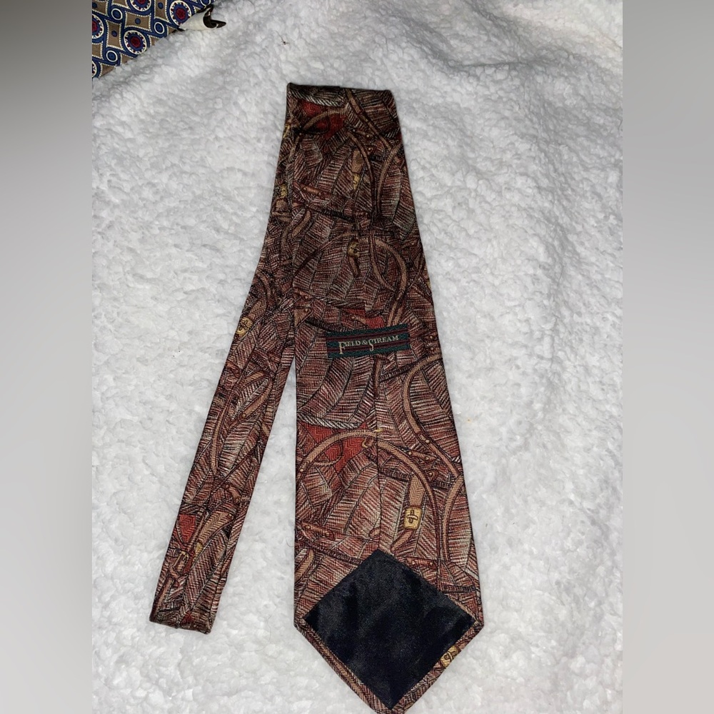 10/$25 Field & Stream tie